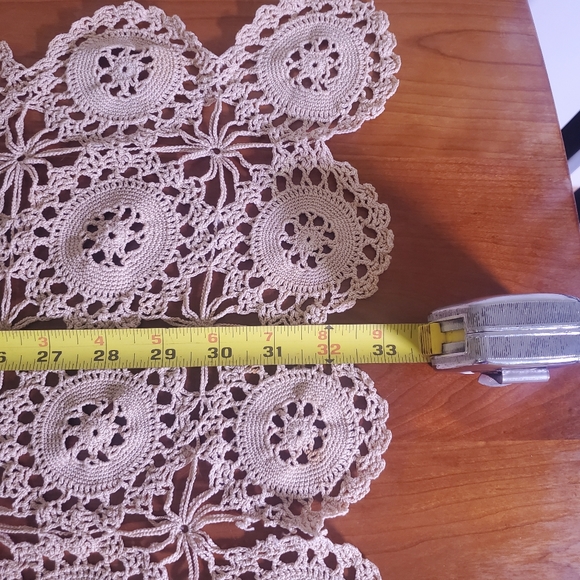 Long Rectangular Crocheted Doily - Picture 6 of 7